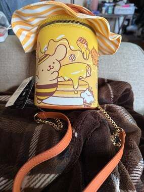Bioworld Sanrio Pompompurin Honey Bee Crossbody Bag